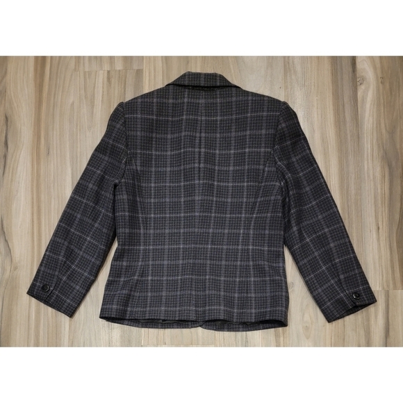 Amanda Smith Pure Wool Blazer - Picture 7 of 8